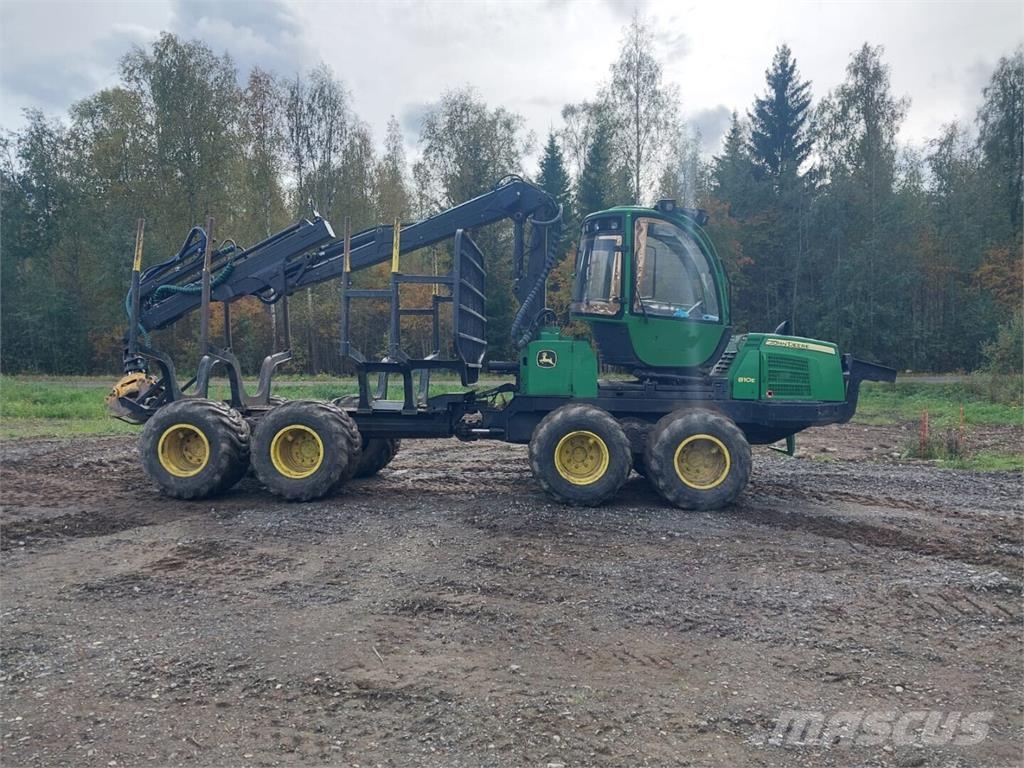 John Deere 810 E Forvarderi