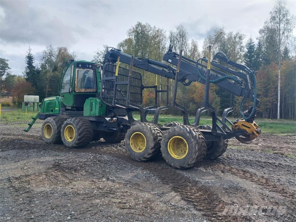 John Deere 810 E Forvarderi