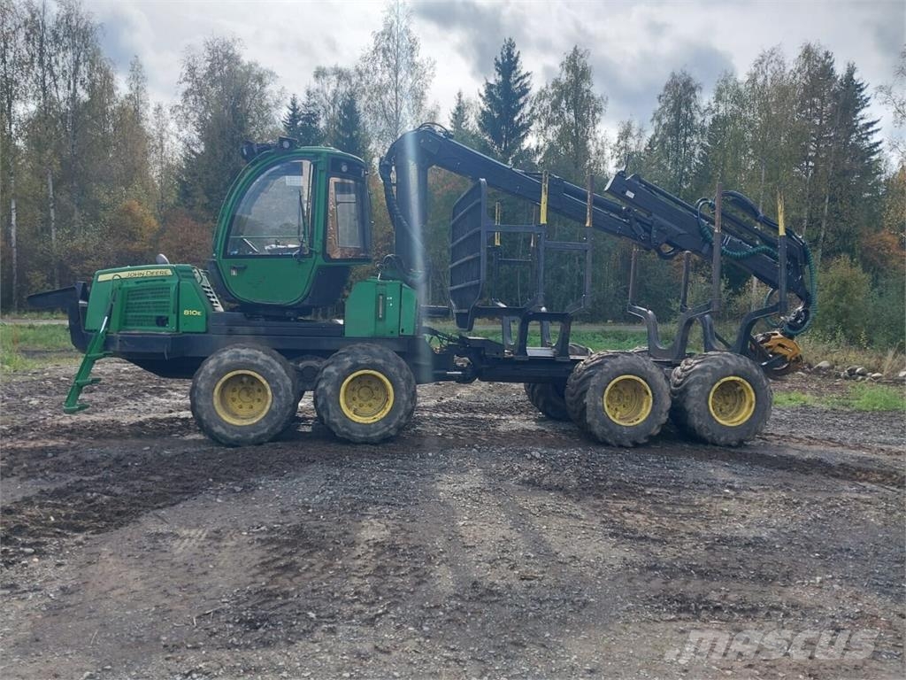 John Deere 810 E Forvarderi