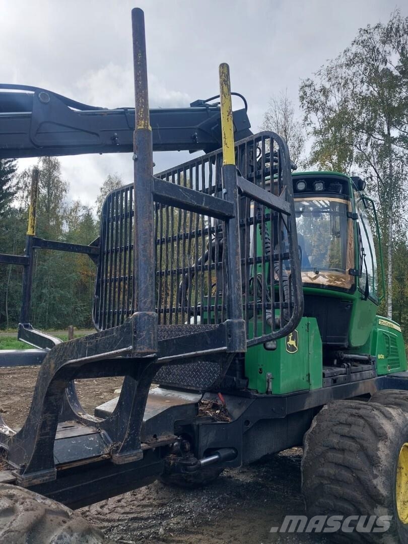 John Deere 810 E Forvarderi