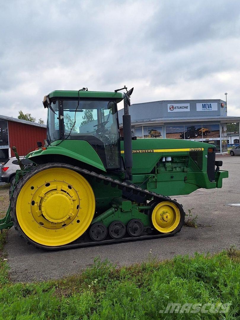 John Deere 8400T الجرارات