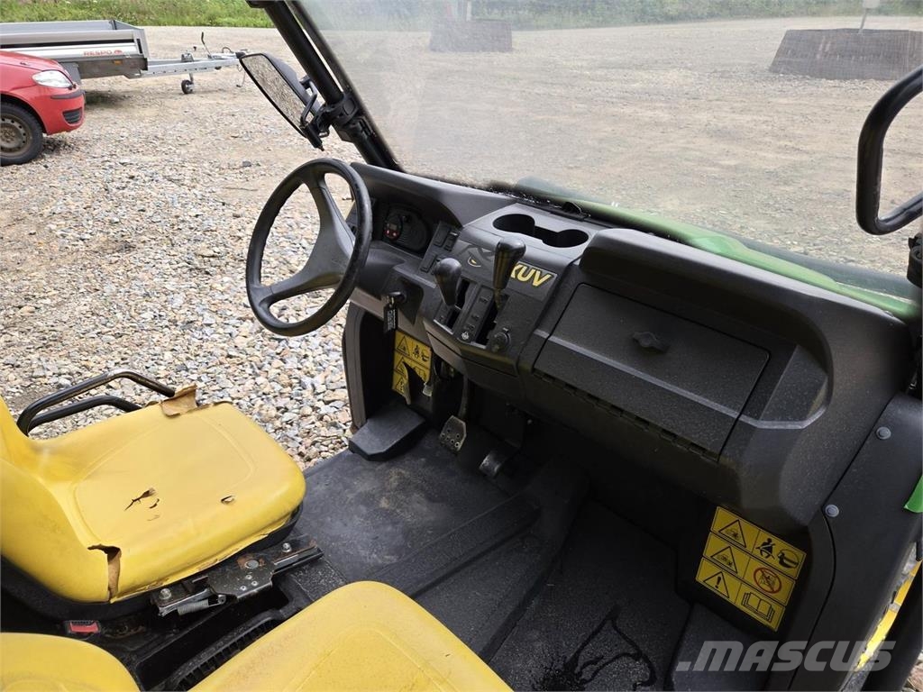 John Deere Gator XUV 550 Traktorimönkijä الجرارات