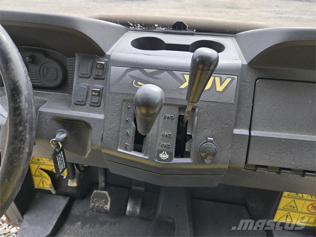 John Deere Gator XUV 550 Traktorimönkijä الجرارات