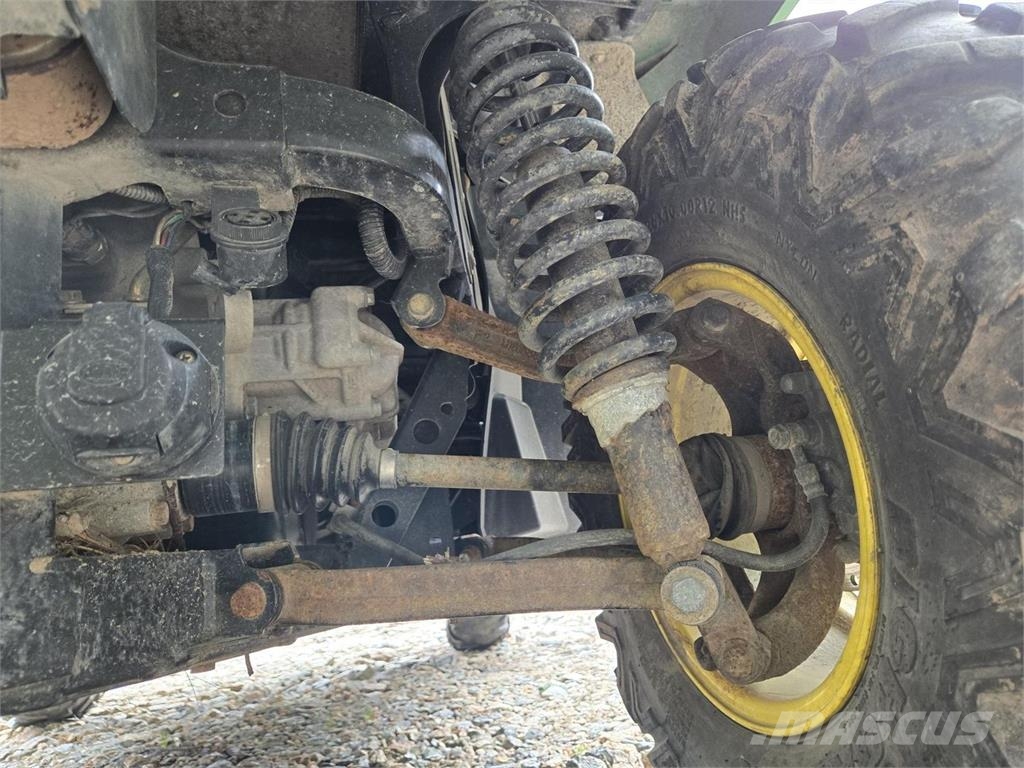 John Deere Gator XUV 550 Traktorimönkijä الجرارات