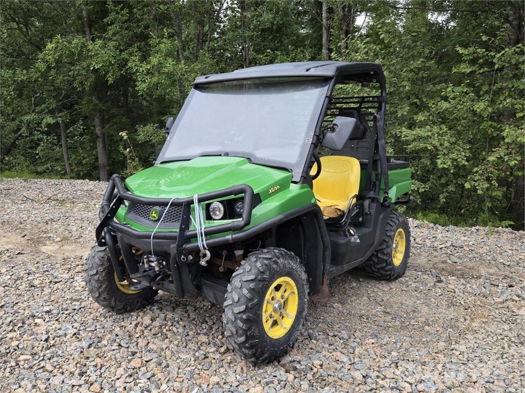 John Deere Gator XUV 550 Traktorimönkijä الجرارات