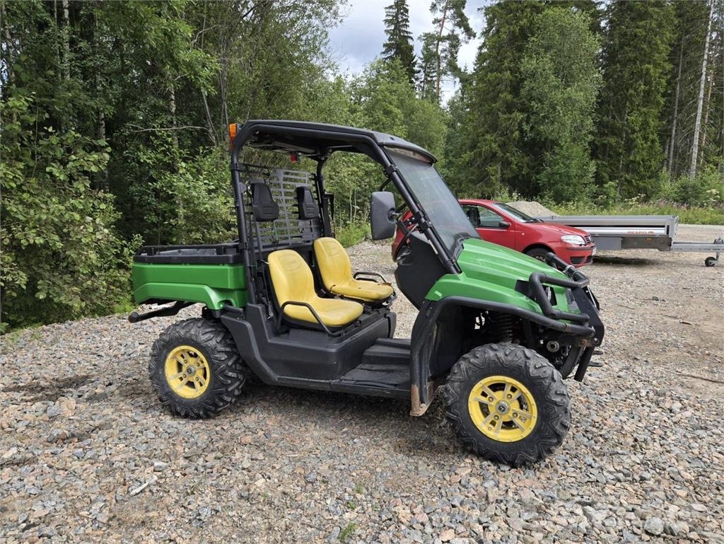 John Deere Gator XUV 550 Traktorimönkijä الجرارات