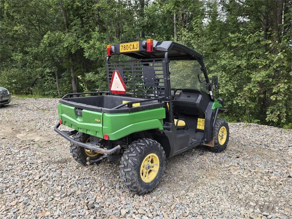 John Deere Gator XUV 550 Traktorimönkijä الجرارات