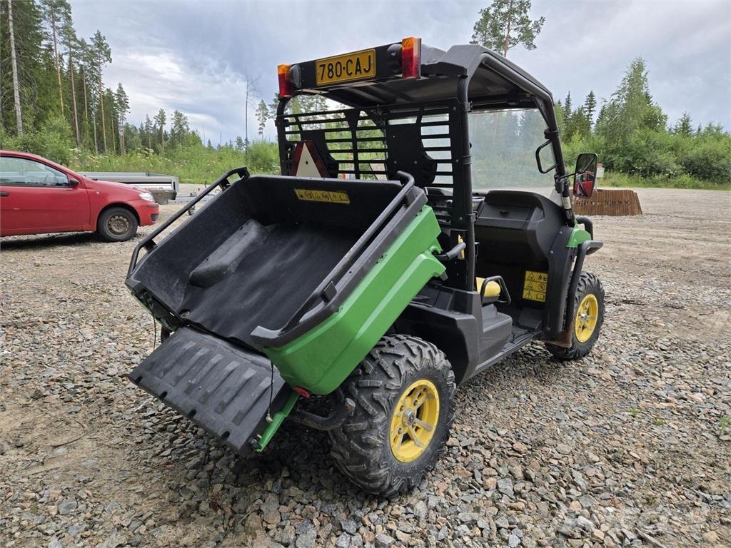 John Deere Gator XUV 550 Traktorimönkijä الجرارات