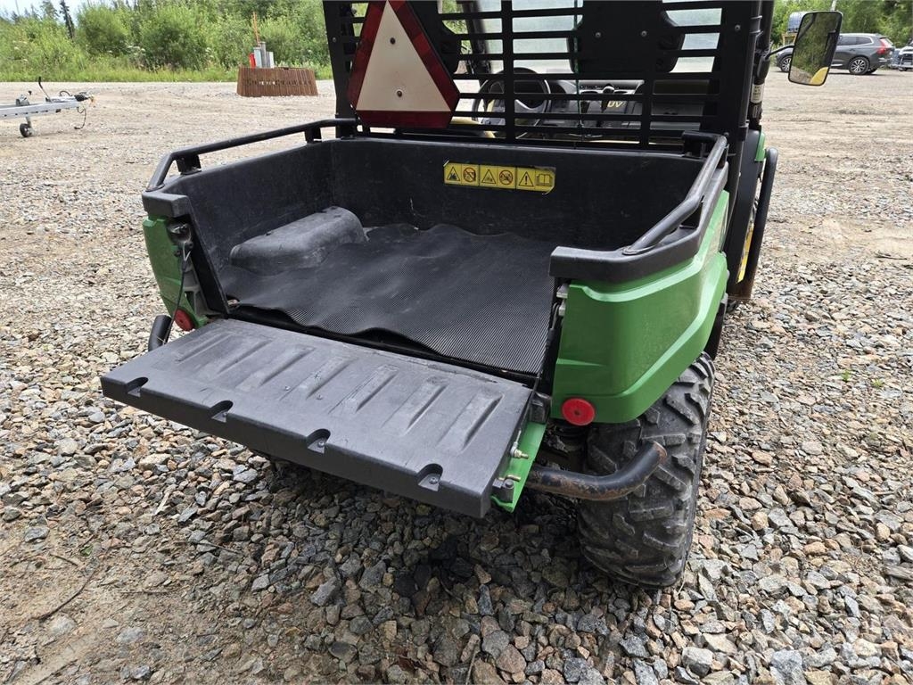 John Deere Gator XUV 550 Traktorimönkijä الجرارات