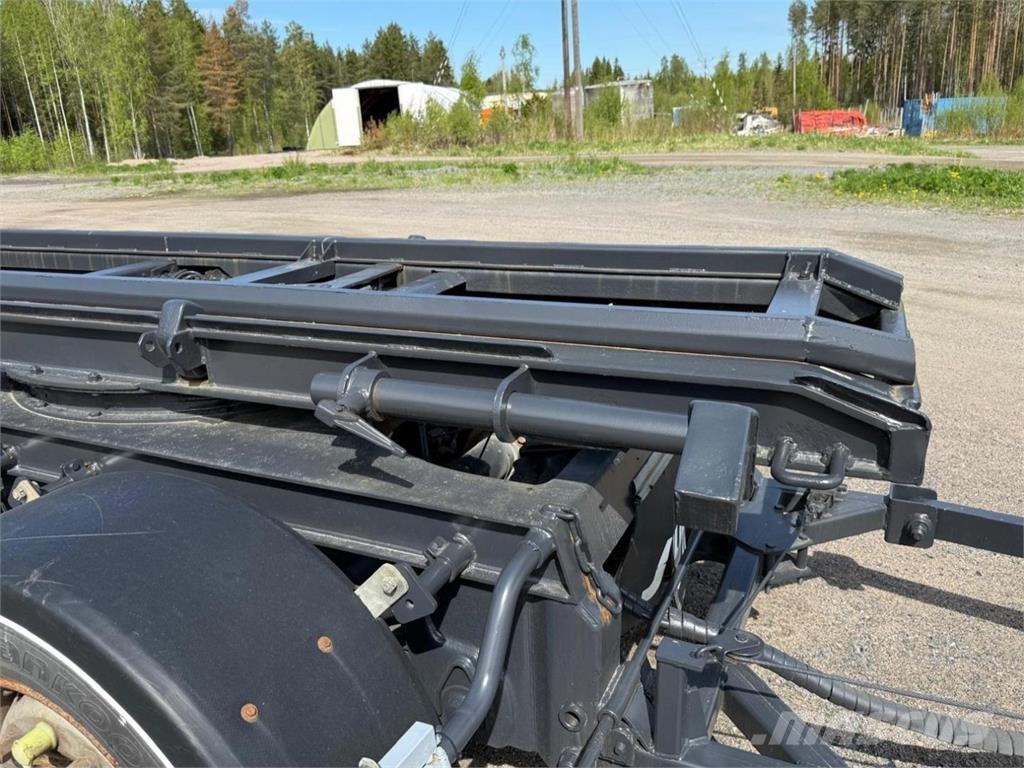 Jyki V52-W0 Vaihtolavaperävaunu 5-aks. Demontažne prikolice