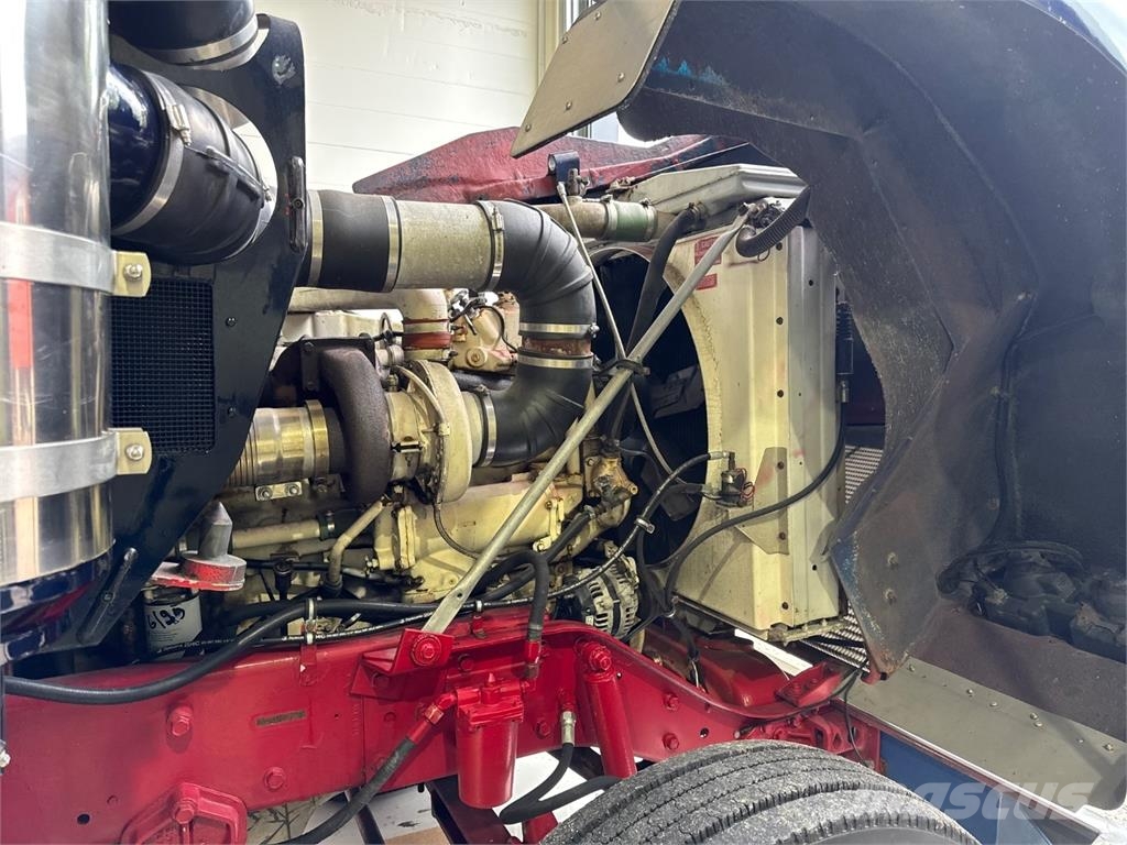 Kenworth W900B Trekkvogner