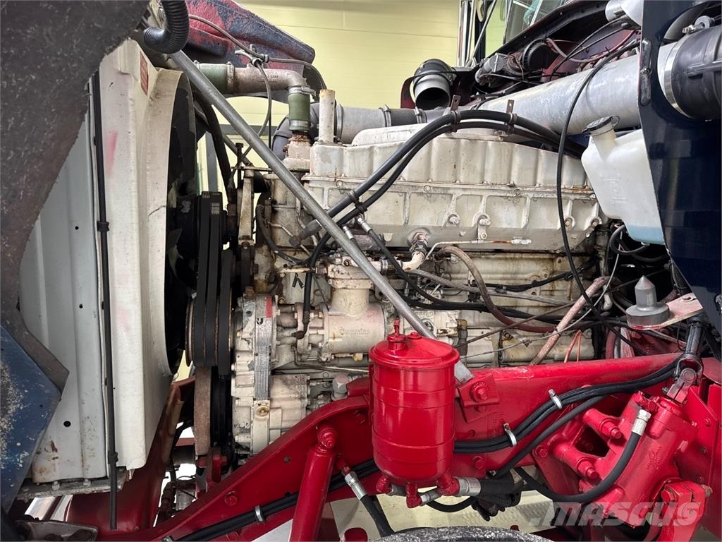 Kenworth W900B Trekkvogner