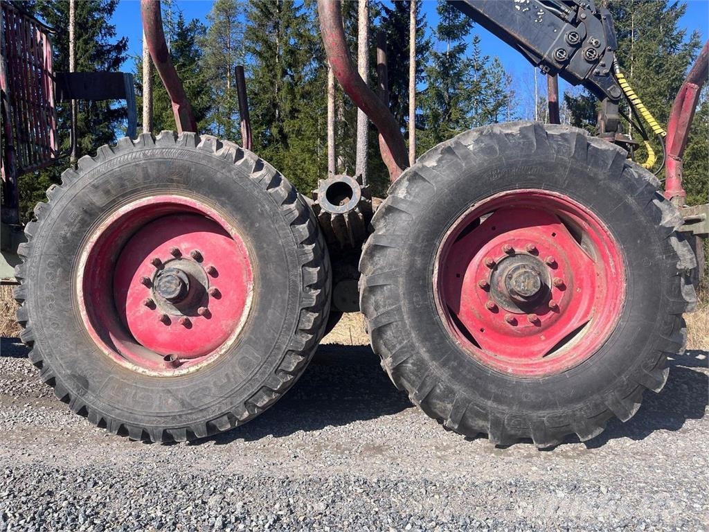 Kesla Forester 400 + Metsäkärry Otros