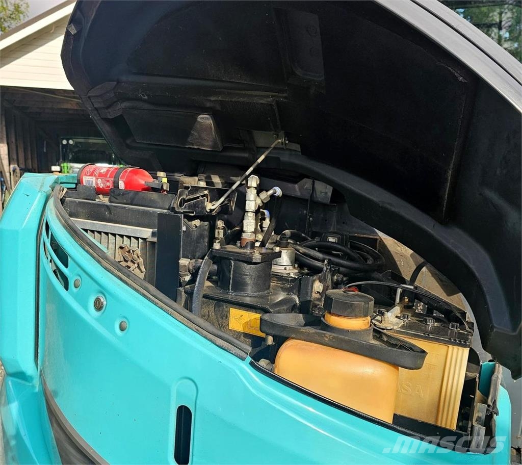 Kobelco SK 55 SRX-6, 3 kauhaa Miniexcavadoras