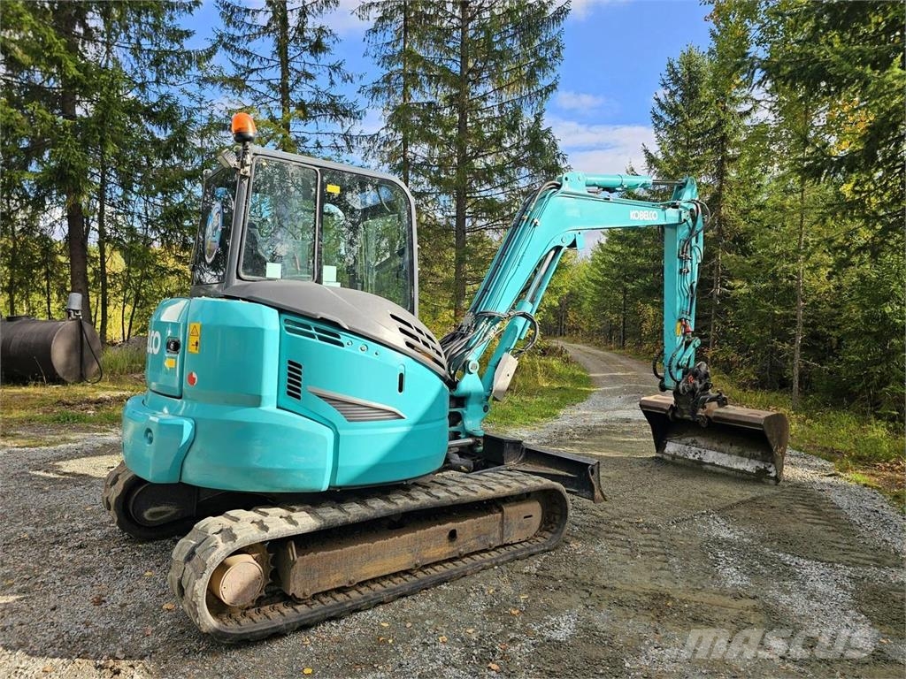Kobelco SK 55 SRX-6, 3 kauhaa Miniexcavadoras