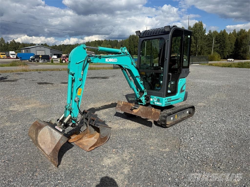 Kobelco SK17SR-3E حفارات صغيرة أقل من 7 طن (حفارات صغيرة)