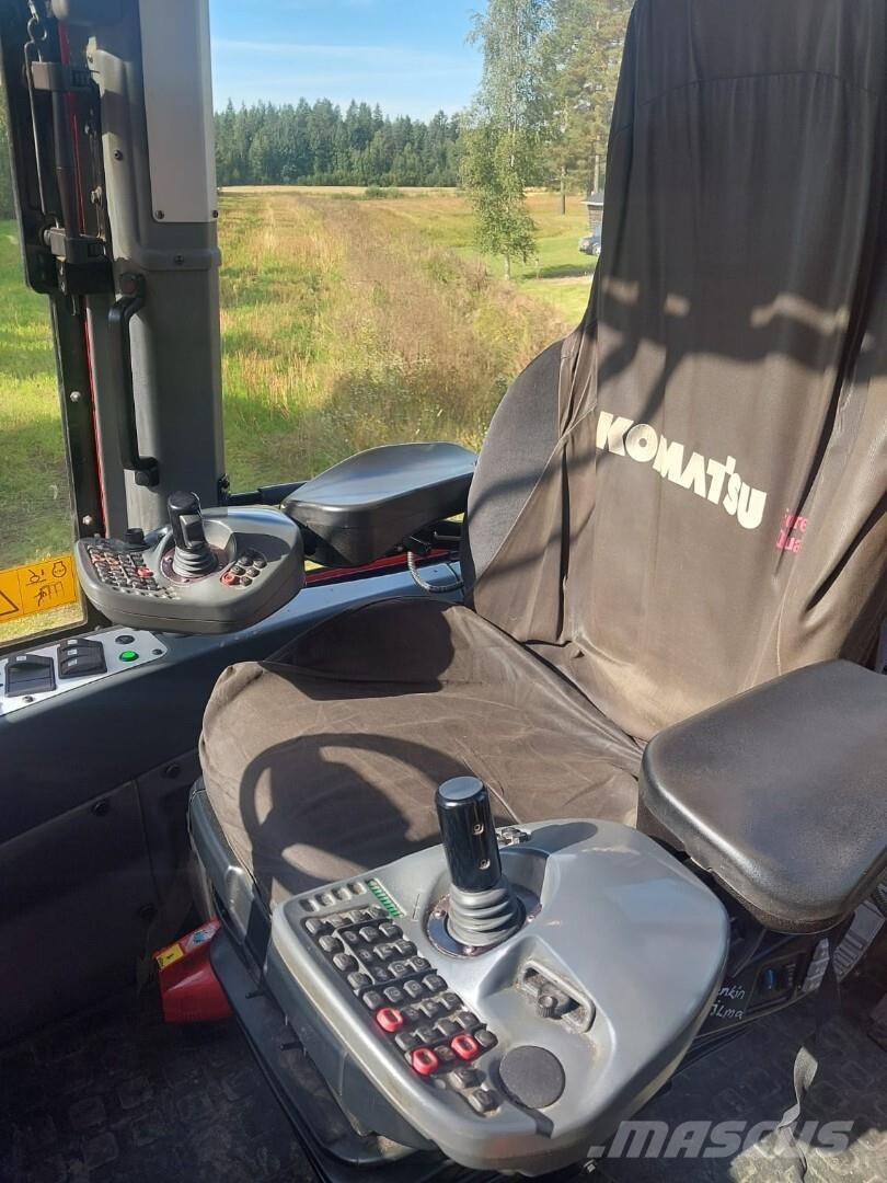 Komatsu 875 Μεταφορείς ξυλείας