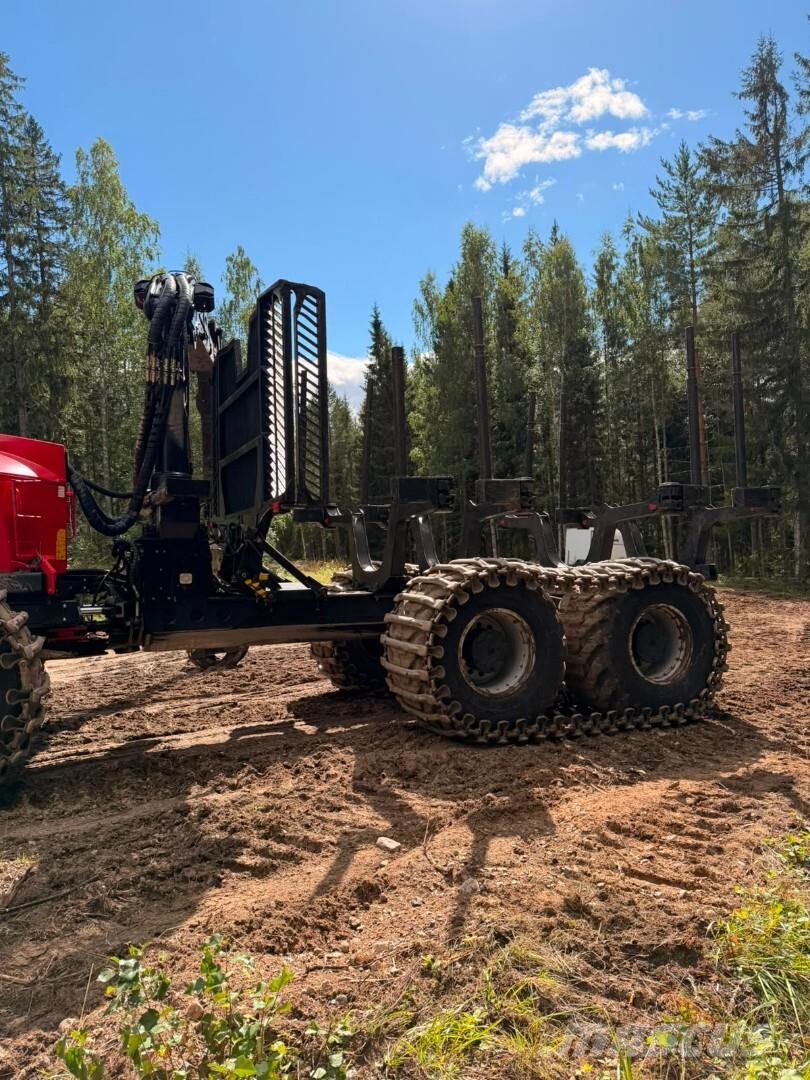 Komatsu 895 Forwarder