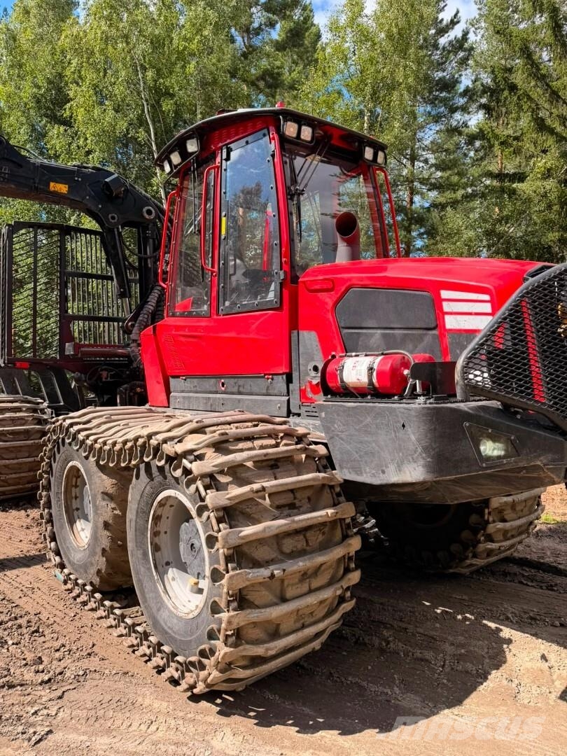Komatsu 895 Forwarder