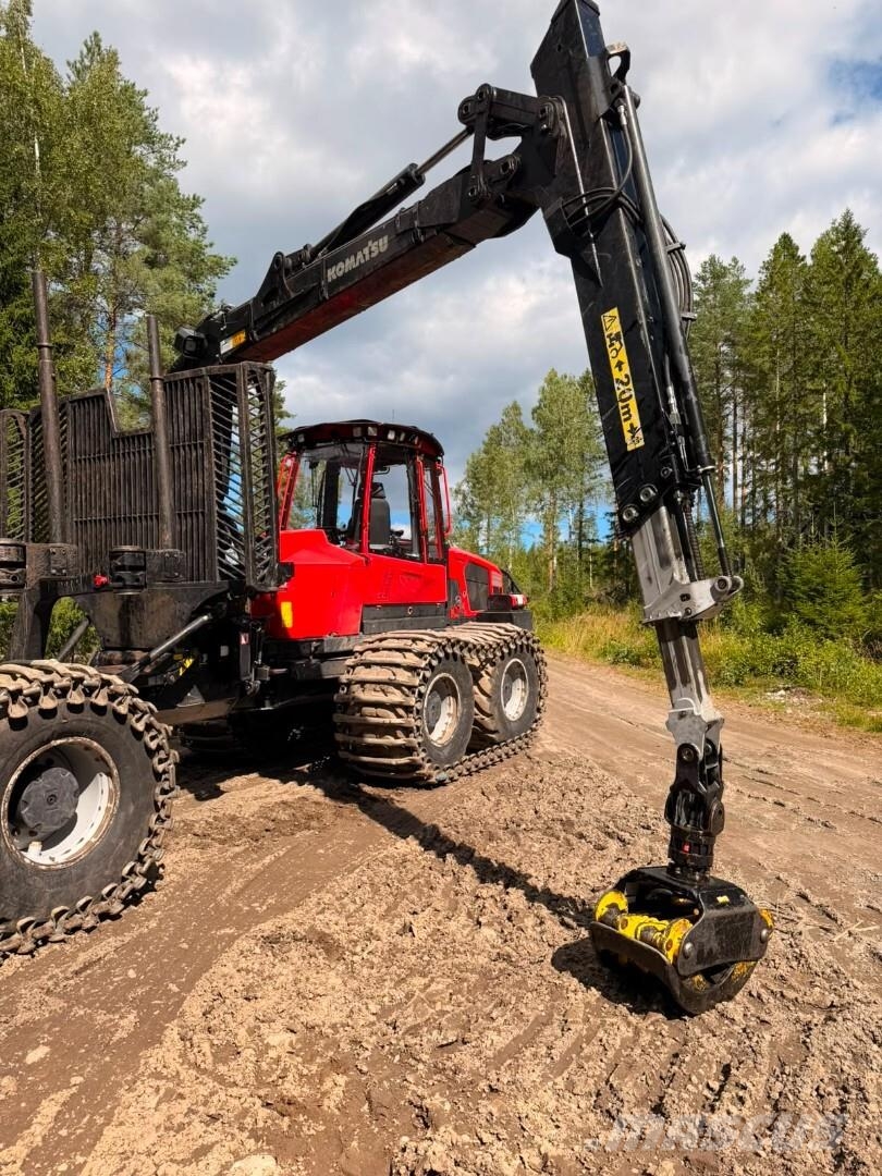 Komatsu 895 Forwarder
