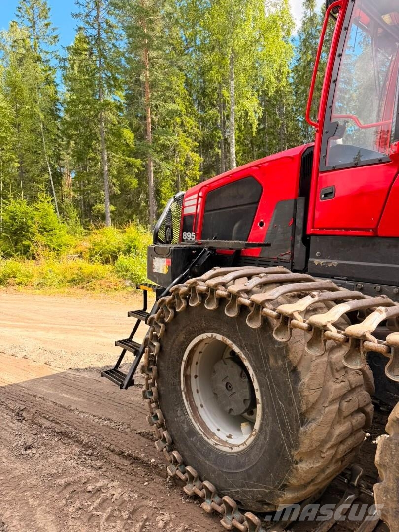 Komatsu 895 Forwarder