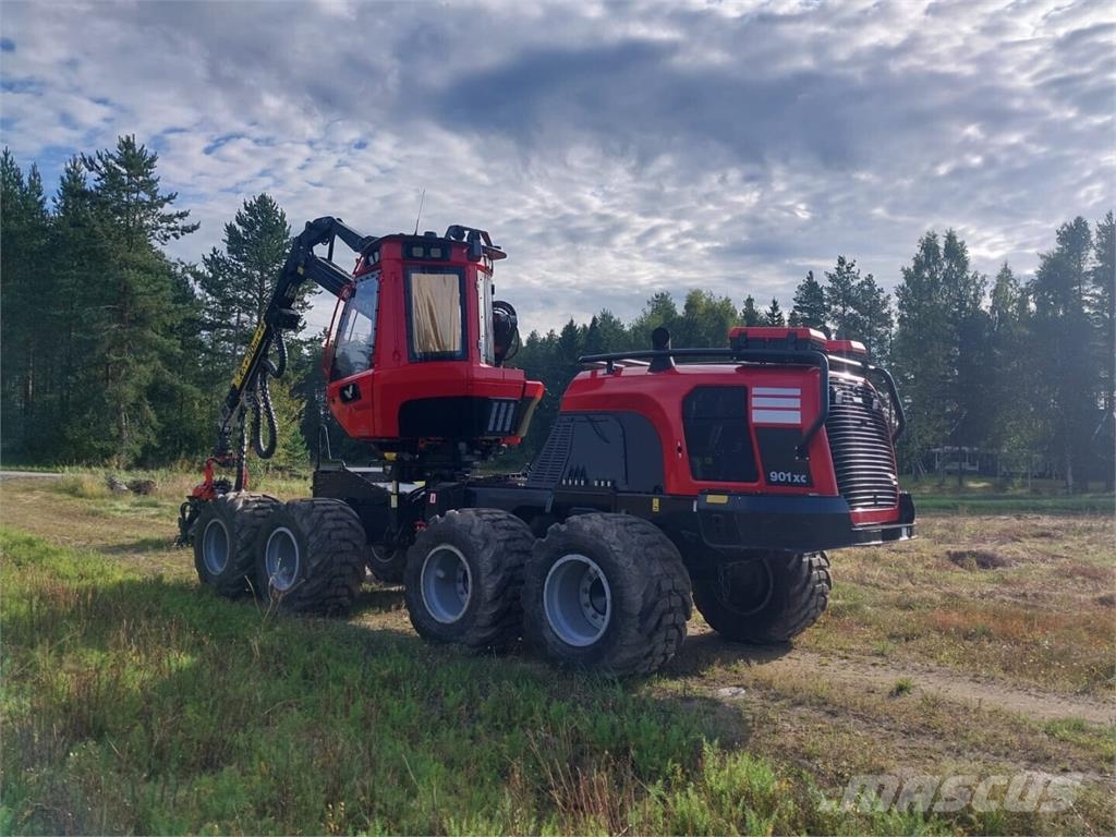 Komatsu 901 XC Combine forestiere