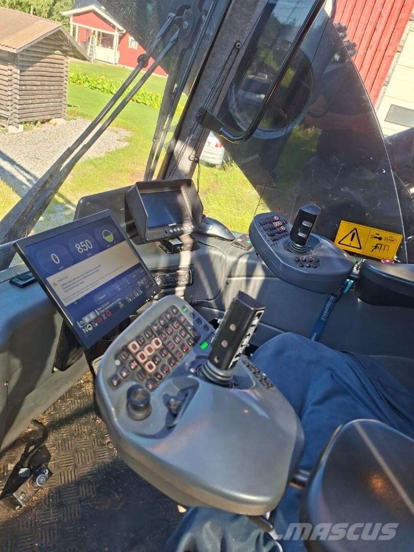 Komatsu 911.5 حصادات