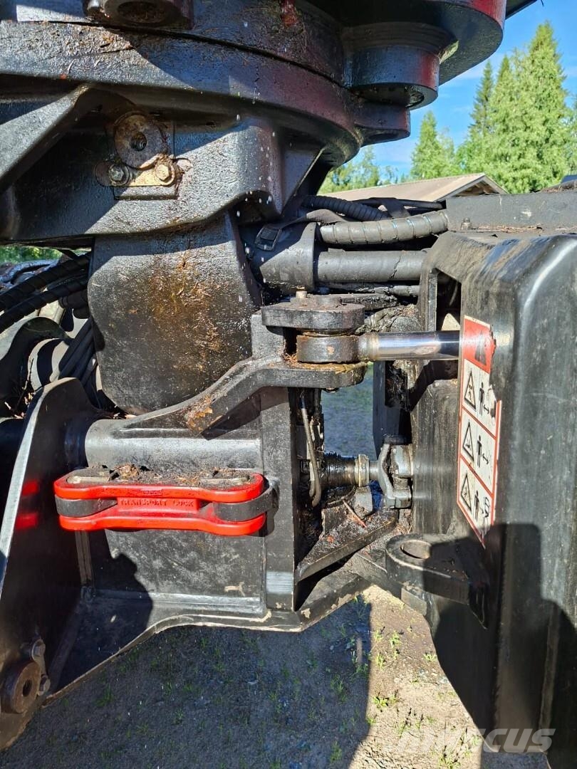 Komatsu 911.5 حصادات