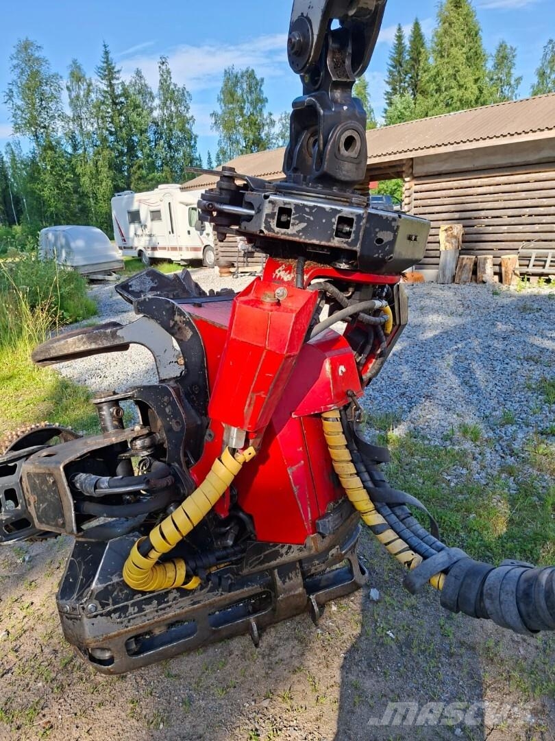 Komatsu 911.5 حصادات