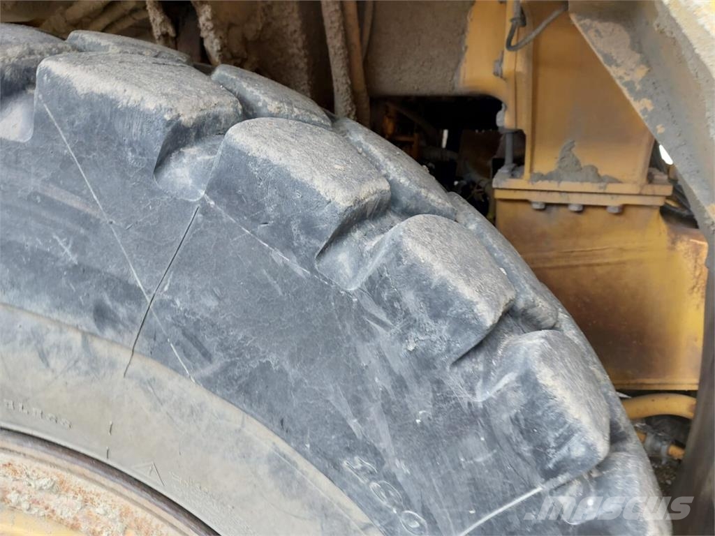 Komatsu HD 405-6 ساحبات مفصلية