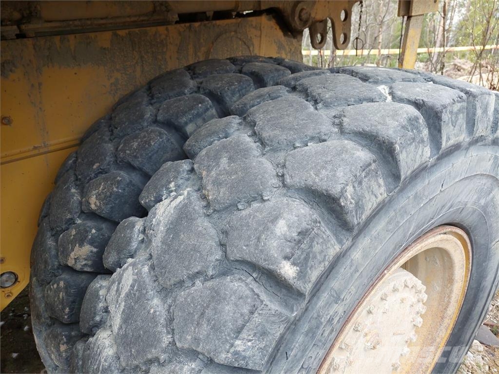 Komatsu HD 405-6 ساحبات مفصلية