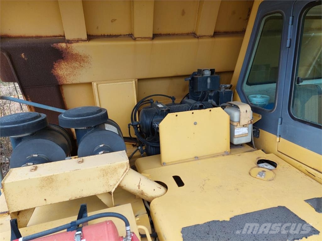 Komatsu HD 405-6 ساحبات مفصلية