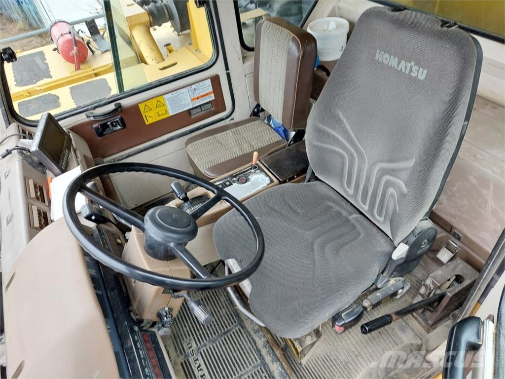Komatsu HD 405-6 ساحبات مفصلية
