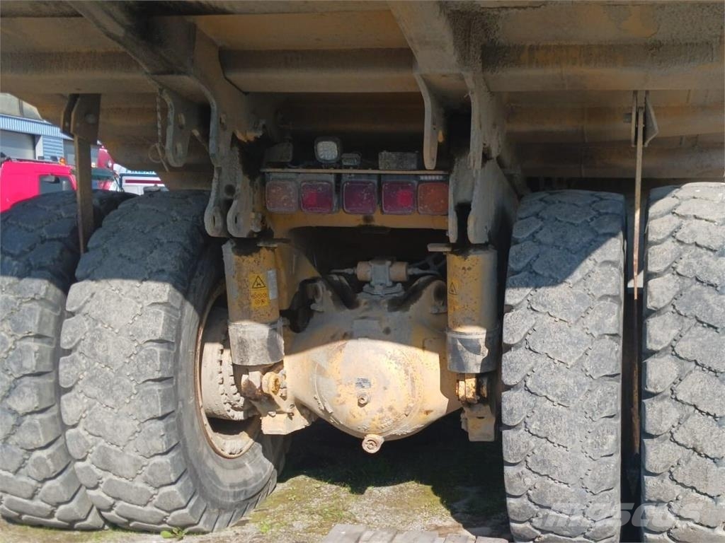 Komatsu HD 405-6 ساحبات مفصلية