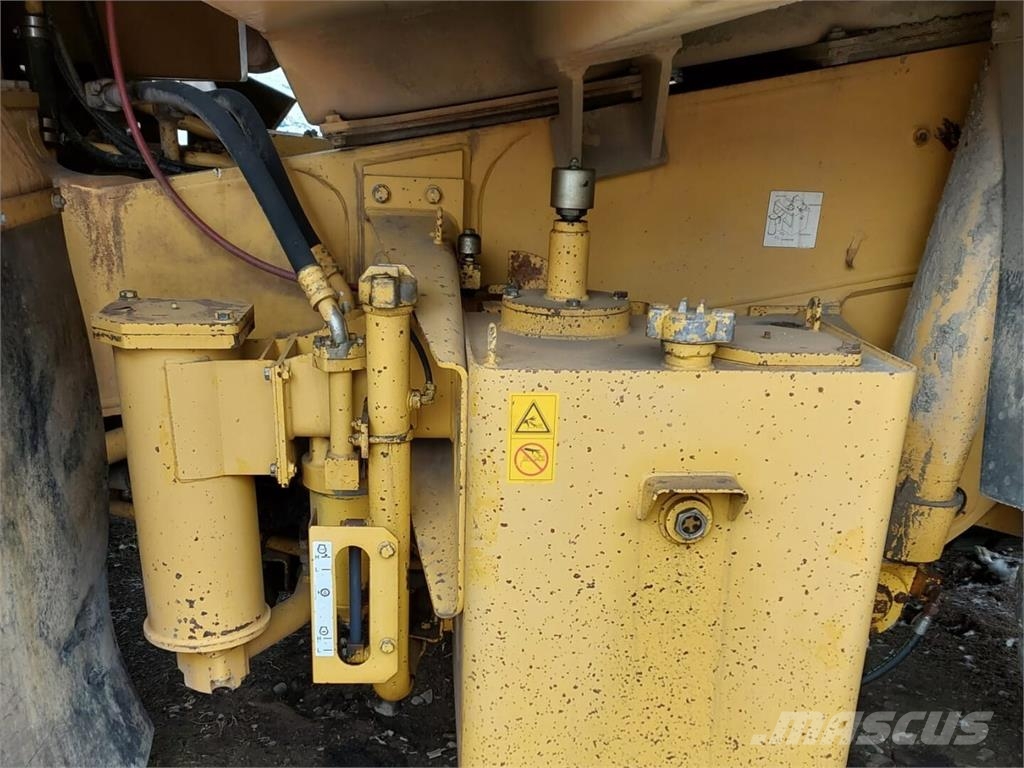 Komatsu HD 405-6 ساحبات مفصلية