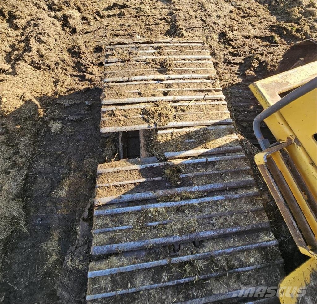 Komatsu PC180LC-6K, Kauha حفارات زحافة