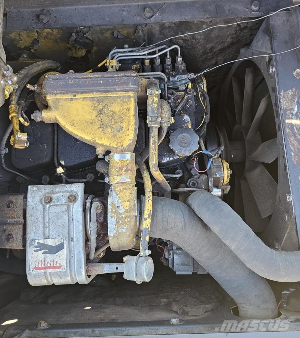 Komatsu PC180LC-6K, Kauha حفارات زحافة