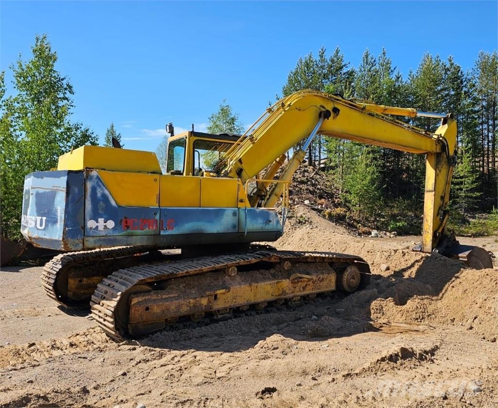 Komatsu PC210LC-3 حفارات زحافة