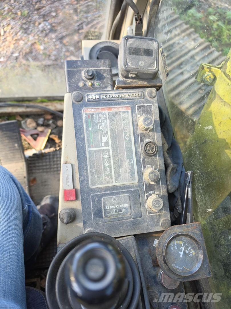 Komatsu PC240LC-3, Kallistuva luiskakauha Telakaivukoneet