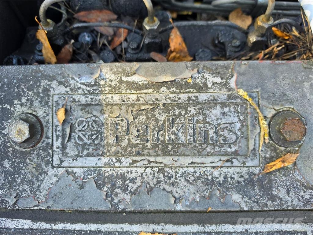 Komatsu PC240LC-3, Kallistuva luiskakauha Telakaivukoneet