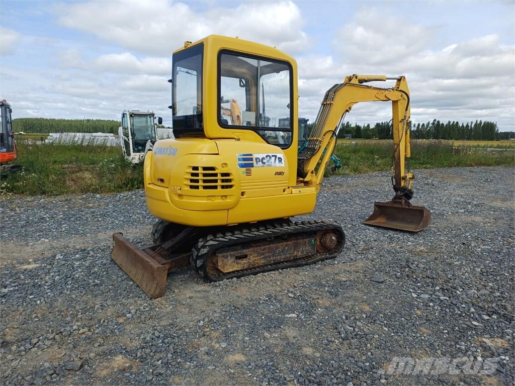 Komatsu PC27R-8 kallistuvalla liittimellä Εκσκαφάκι (διαβολάκι) < 7t