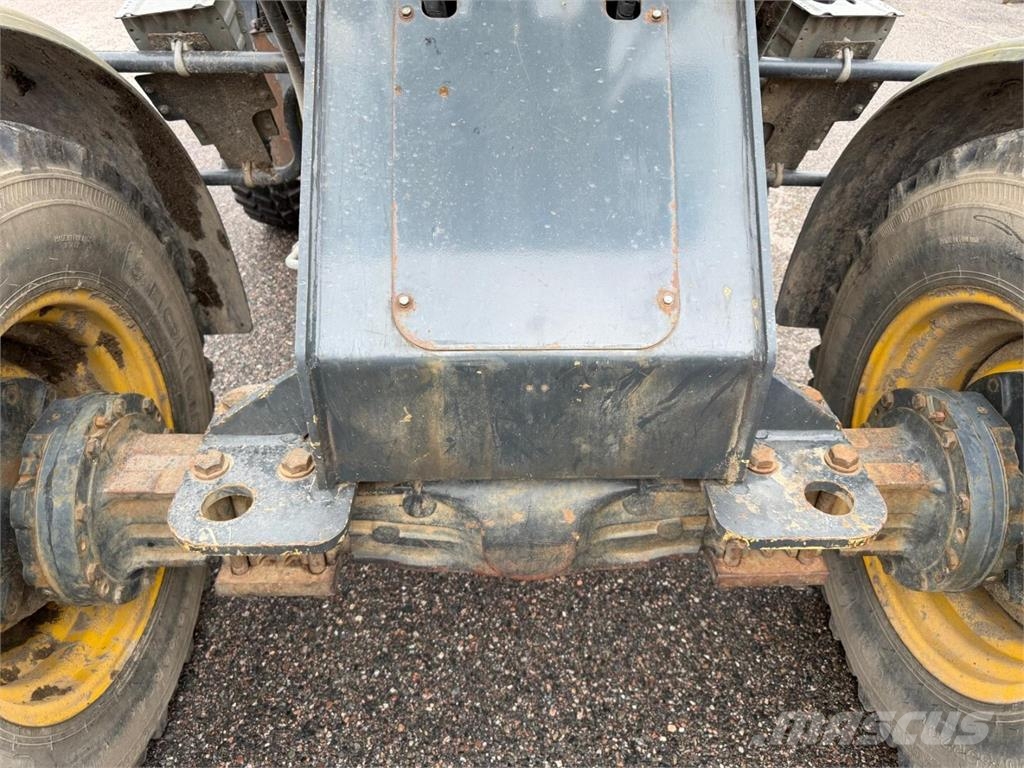 Komatsu WA 100M-6 Radlader