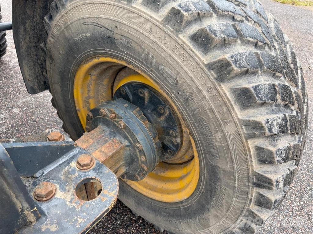 Komatsu WA 100M-6 Radlader
