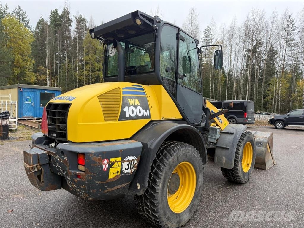Komatsu WA 100M-6 Radlader