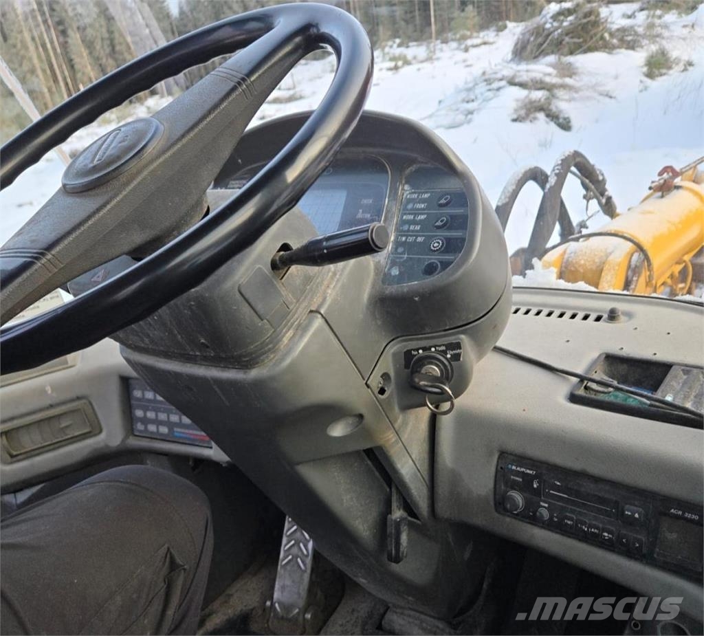 Komatsu WA320, kauha, rasvari Wheel loaders