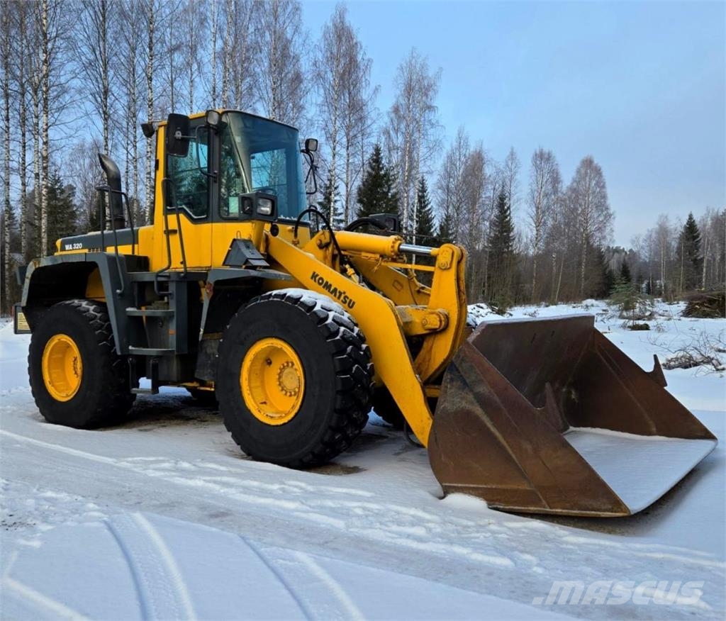 Komatsu WA320, kauha, rasvari Wheel loaders