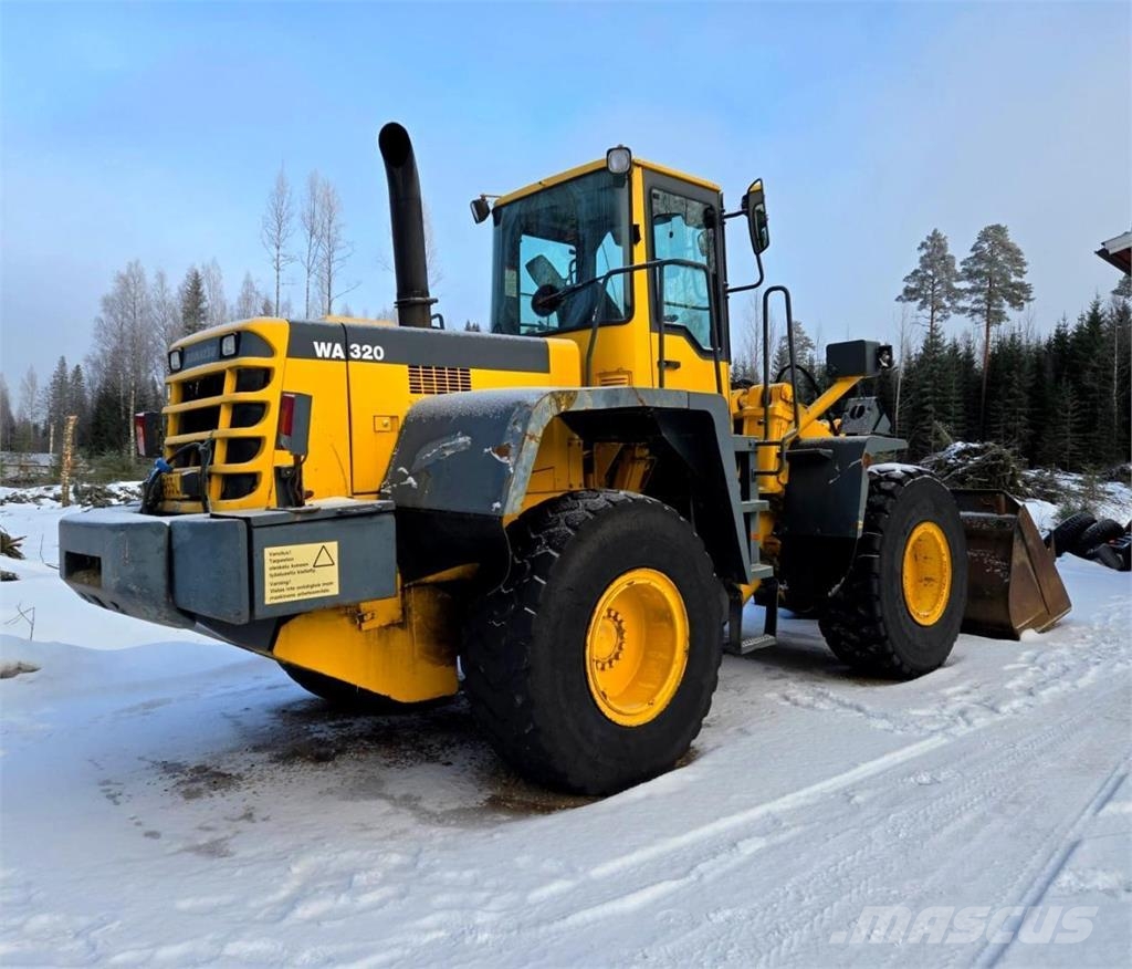 Komatsu WA320, kauha, rasvari Wheel loaders