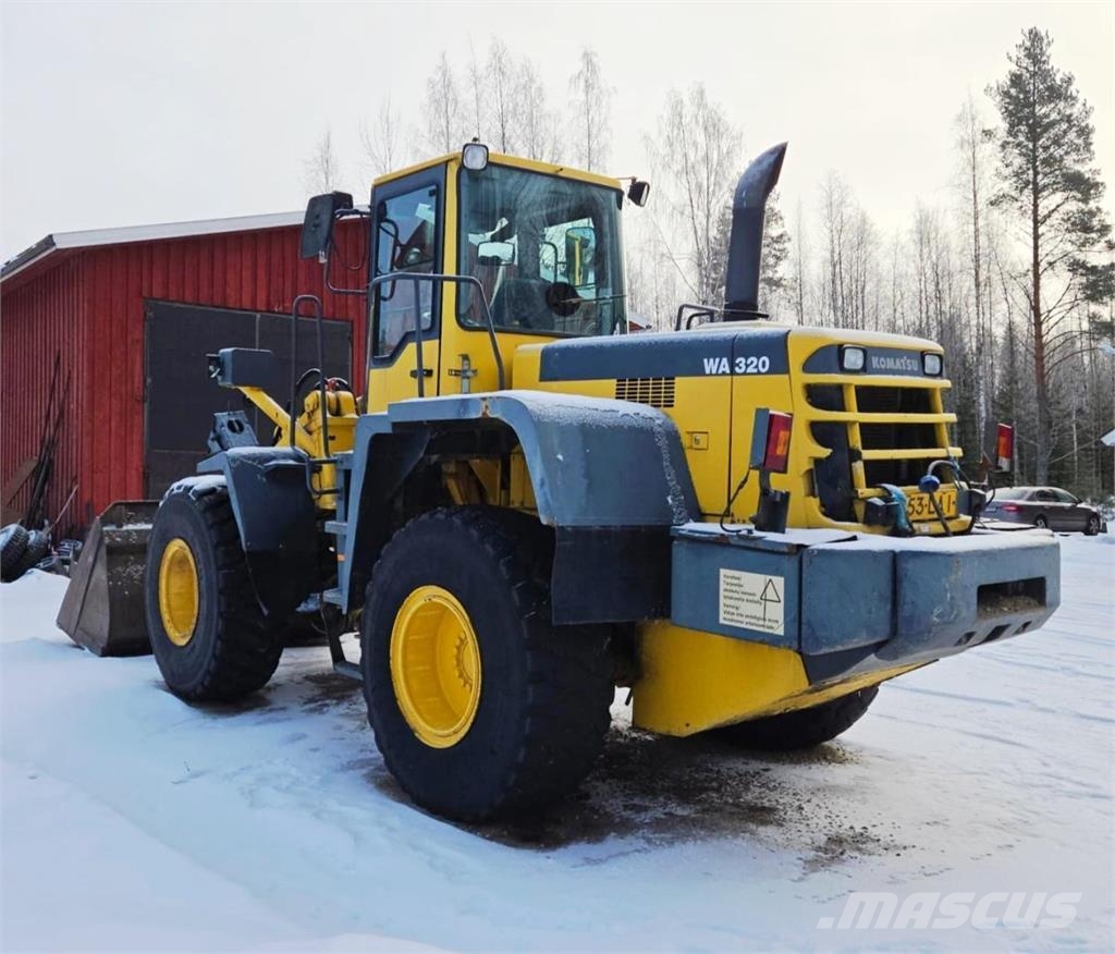 Komatsu WA320, kauha, rasvari Wheel loaders