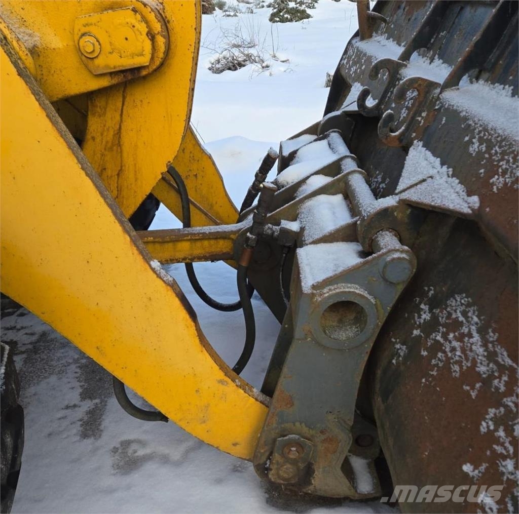 Komatsu WA320, kauha, rasvari Wheel loaders