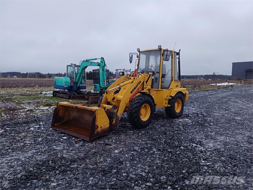 Komatsu WB70A Pyöräkuormaaja Kolesni nakladalci